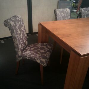 Silla italiana tapizada de diseño